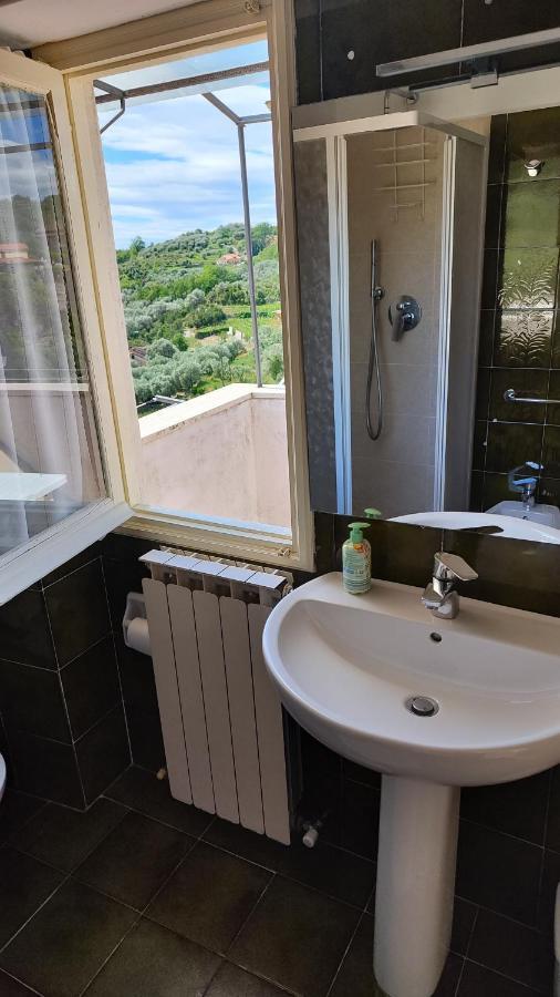 Countryhouse Traversa Du Furnu Imperia Exterior foto